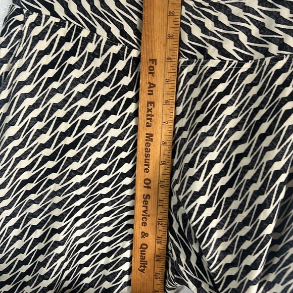 Anthropologie Printed straight leg trouser pants Size 6 - Picture 15 of 17